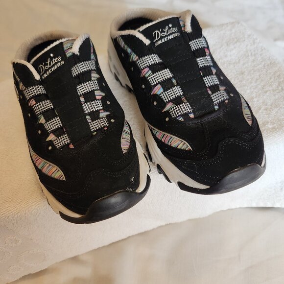 Women's Skechers Slip On D'Lites- Size 6- Exc Condition - Picture 1 of 6